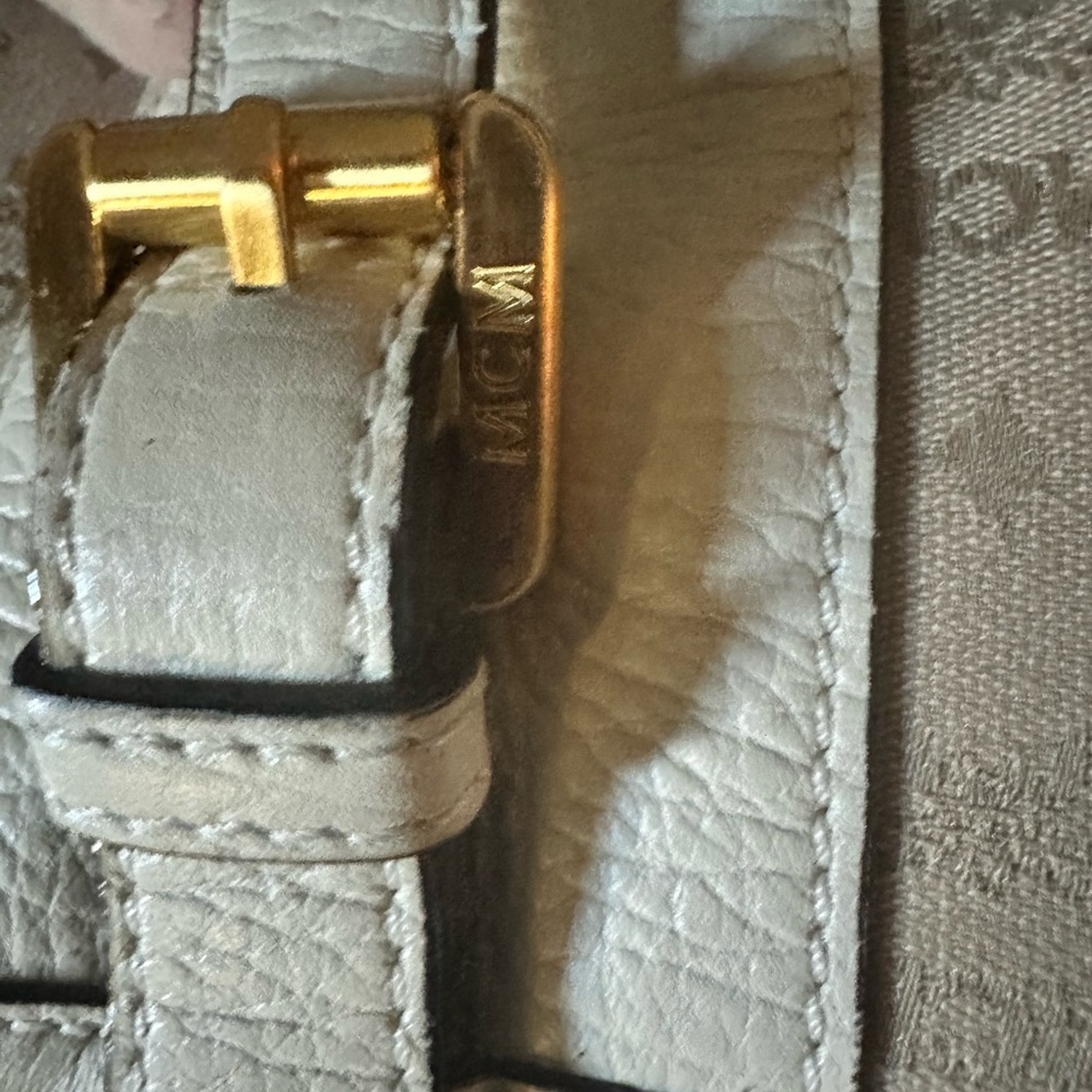 MCM Beige and White RARE Logo Satchel - Picture 9 of 14